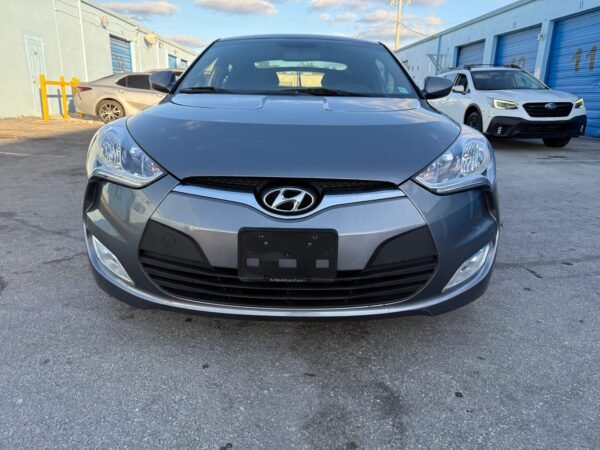 2017 Hyundai Veloster - Image 3
